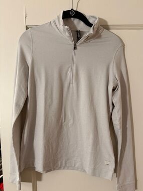 Vuori Halo Essential Half Zip in Salt Heather - Medium